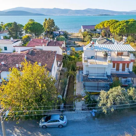 300m To The Sea * Βουρλά
